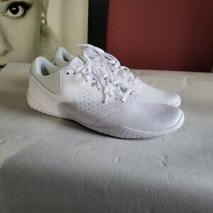 NWOT NIKE CHEER SIDELINE IV SZ 11